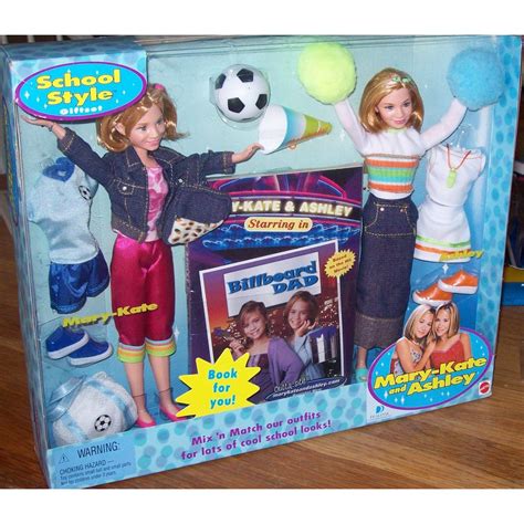 mary kate and ashley collection doll accessories and book school style 2000 new barbie