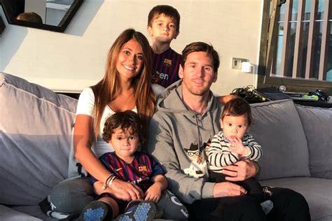 Lionel messi s success story life story of lionel messi. Messi\'S Biography Net Worth Children. : Antonella ...