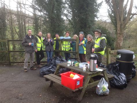 Litter Pick Woodchester A Thriving Cotswold Community