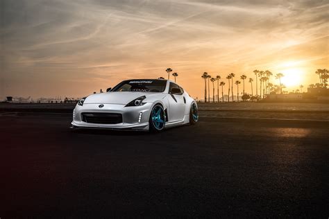 Nissan 370z Car Stance Sunlight Palm Trees Tuning Colored Wheels