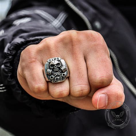 Retro Punk Stainless Steel Skull Ring Gthic