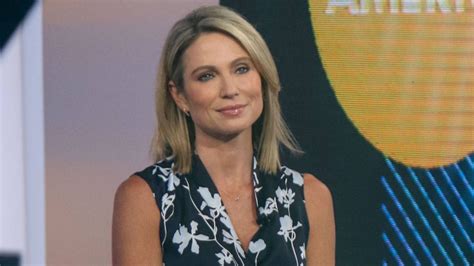 GMA Amy Robach Impresses Fans With Stunning Beach Photos After Rocky