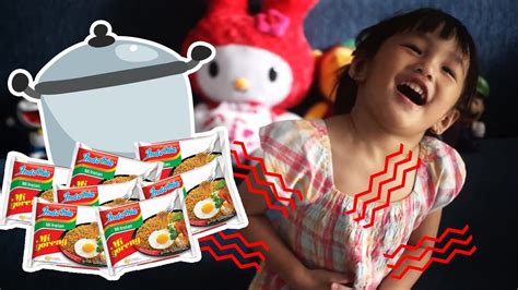 Indomie noodles can be cooked in a variety of style i.e. Clara Mila Cook INDOMIE GORENG Play kitchen Toys - YouTube