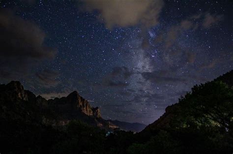 5 Reasons Why Star Gazing In Zion National Park Is One Of The Most