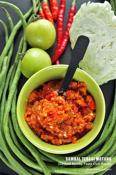 7 rode lomboks 5 rode rawits 4 sjalotjes 2 teentjes knoflook 1 theel trasi 1/2 theel zout 2 theel palmsuiker 1 tomaat 2 eetl olie. Sambal Terasi Matang Cooked Shrimp Paste Chili Sauce in ...