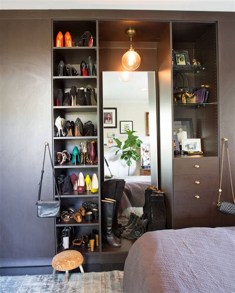 Storage ideas for a small bedroom. 20 Smart Ways to Organize Your Bedroom Closet | Apartment ...