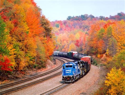 Pennsylvania Fall Colors Beautiful Autumn Scenery Autumn Scenery Train