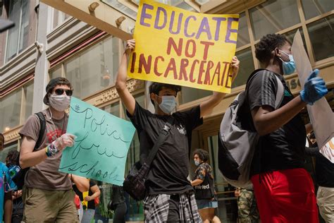 Protesters Want Chicago Public Schools To Remove Police Officers From Schools Chicago Sun Times