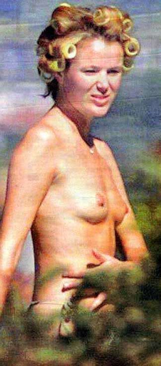 Naked Amanda Holden Added By Gwen Ariano