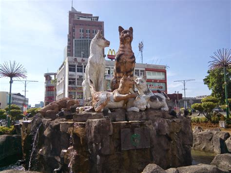 MalaysiaZINE: Kuching City Cat Statue