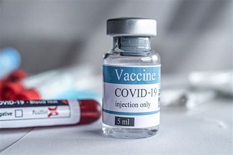 And if you get sick, you could spread the disease to friends, family, and others around you. Vaccin Coronavirus : à quelle date, quels laboratoires en ...