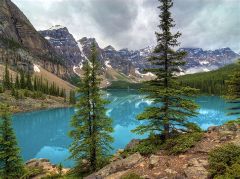 Moraine Lake Lake In Alberta Canada Nature Wallpapers For Your Desktop