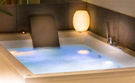 Si tratta naturalmente di una vasca aperta e l'acquario è un vero e proprio acquario naturale. Camera Suite Royale del hotel 4 stelle a Lignano Sabbiadoro