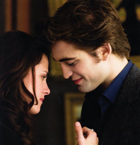 New Moon Still Hq Edward Cullen Photo 8462932 Fanpop