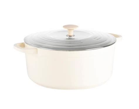 These review tests contain a random selection good to know: We Put Amazon's Best-Selling Dutch Oven to the Test in ...