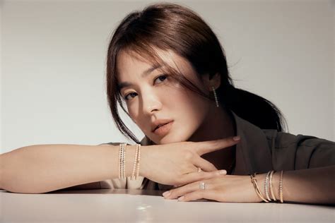 Song hyo kyo and joo ji hoon has offered the main role in the upcoming korean drama named hyena hi, subscribers i have. How Much is Song Hye Kyo's Net Worth and How Does She ...