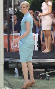 Taking The Plunge Cynthia Nixon Slips Into Second Cleavage Baring