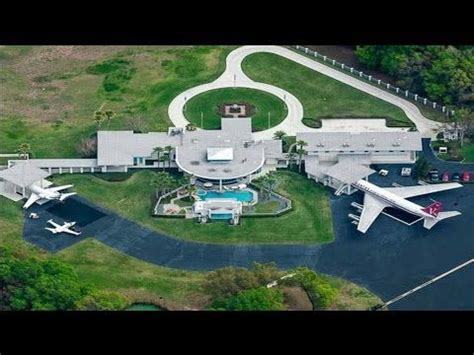 John travolta kauft neues flugzeug. (47) John Travolta's House In Florida - 2017 (Inside ...