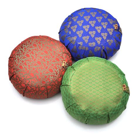 Beautifully designed & extremely versatile: Sari Pattern Zafu Meditation Cushion nel 2020 | Cuscini