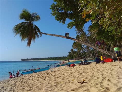 Saud Beach Pagudpud Ilocos Norte Rphilippines