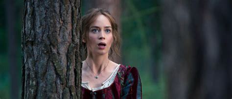Emily Blunt Boards Disneys Jungle Cruise With Dwayne Johnson