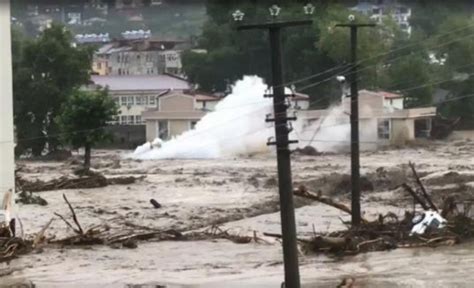 Bat Karadeniz De Sel Felaketi Can Kayb A Y Kseldi Trabzon Haber