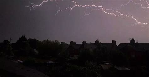 Bbc Weather Says Hull Could Face 12 Hours Of Thunderstorms Tonight