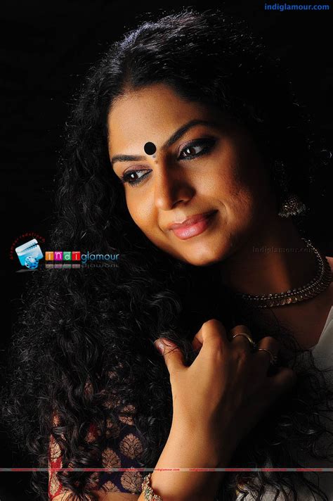 Asha Sarath Actress Hd Photosimagespics And Stills