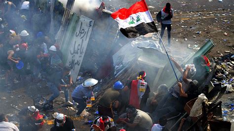 Iraqi Protesters Pack Baghdad’s Tahrir Square News Al Jazeera