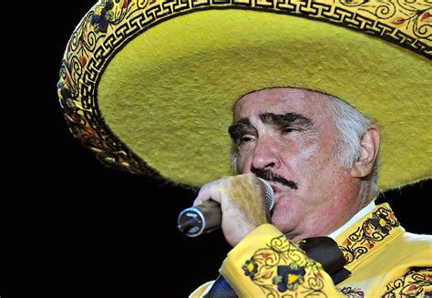 fallece a los 81 años el gran idolo mexicano vicente fernandez