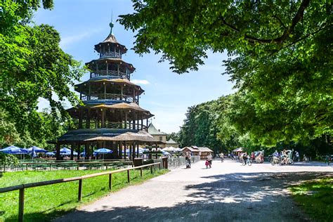 19.00 uhr seit 1913 bedeutet das historische karussell am chinesischen turm kinderglück. Englischer Garten - Alle Attraktionen & Biergärten des ...