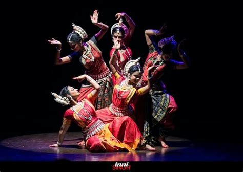 Odissi Bharatanatyam Poses Indian Classical Dance Dance Of India