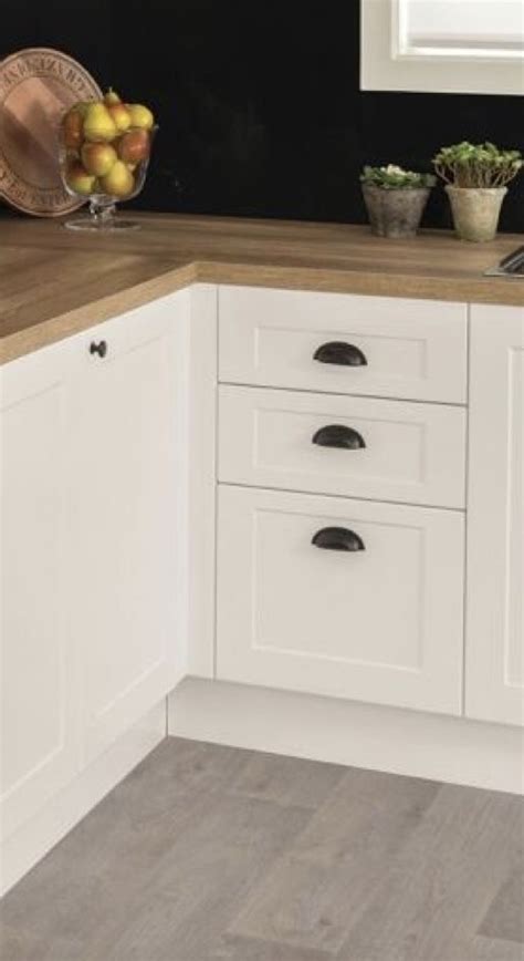 In the event that you are remodeling your kitchen and you're in search of thoughts then you might have to search a lot for this. This is one of the many Kaboodle kitchen ranges you can ...