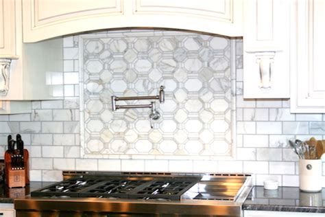 Medallion Cooktop Tile Accent With Pencil Border And Marble Subway