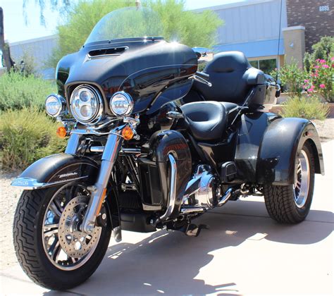 The engine featured a 10.0:1 compression ratio. New 2020 Harley-Davidson Tri Glide Ultra in Chandler # ...
