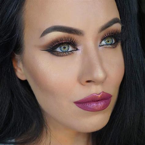50 Mesmerizing Party Makeup Looks For The Holidays Fashionisers