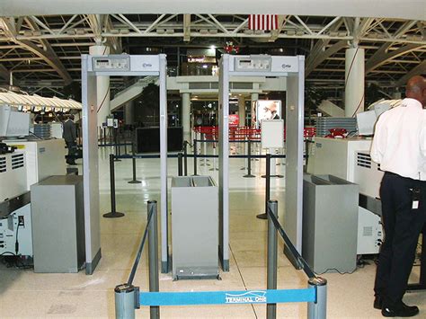 Pmd2 ceia security walk through metal detector wall set no head unit (52% similar) since we're a liquidation house that deals with many vendors and have thousands of products on line, it stands to reason that issues will arise occasionally. History - CEIA Metal Detectors