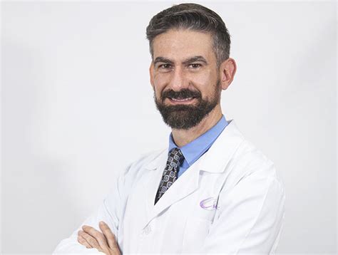 Dr Nikolaos Antoniadis Médico Cirujano Clínica Menorca