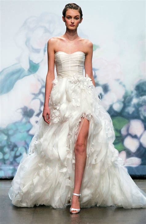 2012 Wedding Dress Trends Slits Bridal Gowns Monique Lhuillier 3