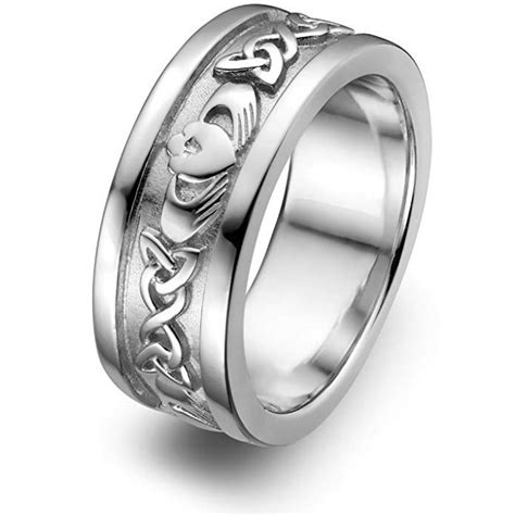 Claddagh Ring: Where to Buy a Claddagh Ring? | Ask Emmaline