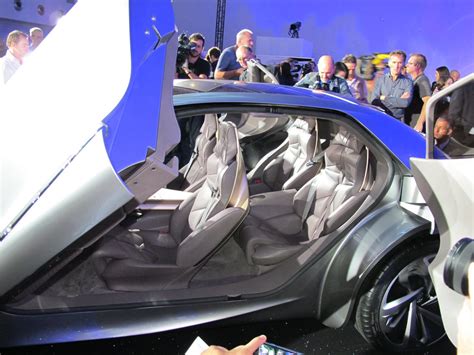 NEWS AUTO Citroën dévoile son concept car DS Divine