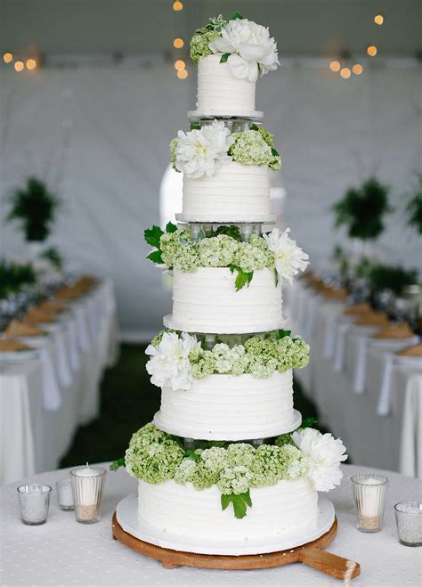 Wedding Cakes 20 Ways To Decorate With Fresh Flowers Inside Weddings