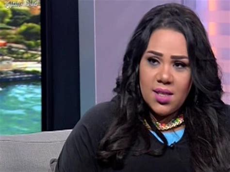 شيماء سيف تُشارك في تحدي كيكي بطريقة كوميدية. هكذا احتفلت شيماء سيف بعيد ميلاد زوجها - مجلة نيتورك