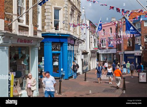 Isle Of Wight Shopping Hi Res Stock Photography And Images Alamy