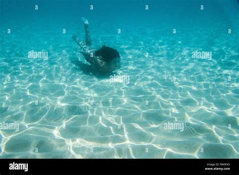Woman Swimming Underwater Hi Res Stock Photography And Images Alamy