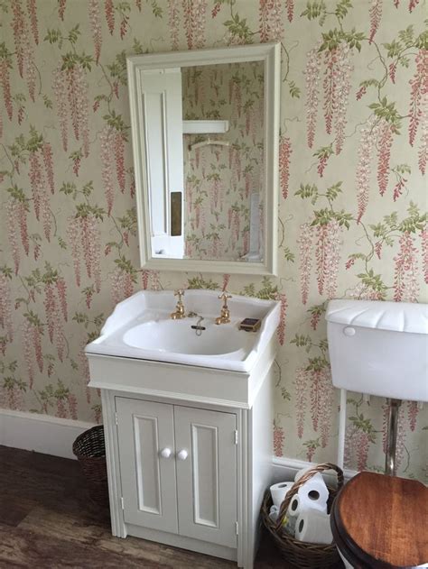 Craft a decorating plan by collecting fabrics and color inspiration from the internet. COLEFAX & FOWLER Seraphina Pink Wallpaper. Guest Bedroom ...