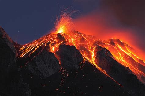 What Causes A Volcano To Erupt How They Formed And Different Types Of