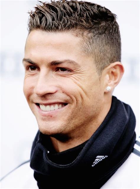 Solusi Rambutku Perubahan Gaya Rambut Cristiano Ronaldo