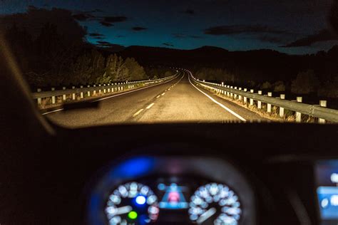 Road Safety 7 Night Driving Tips To Keep In Mind The Earth Awards