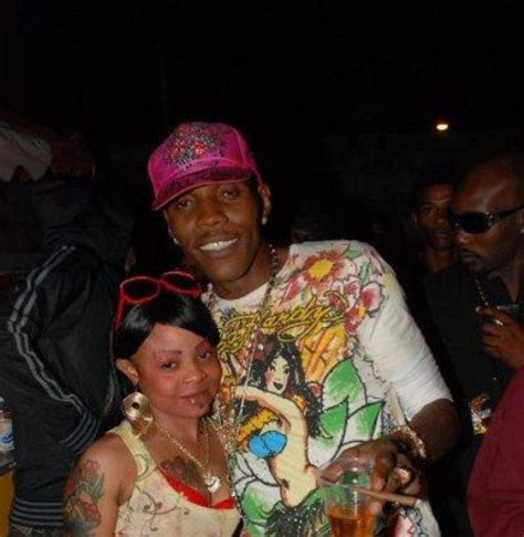 Vybz kartel refutes allegations he struck a deal with police. Vybz Kartels House Cars And Wife / Video: 5-0 In DC ...